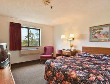 ซูเปอร์ 8 บาย วินด์แฮม ออกัสตา Hotel ภายนอก รูปภาพ